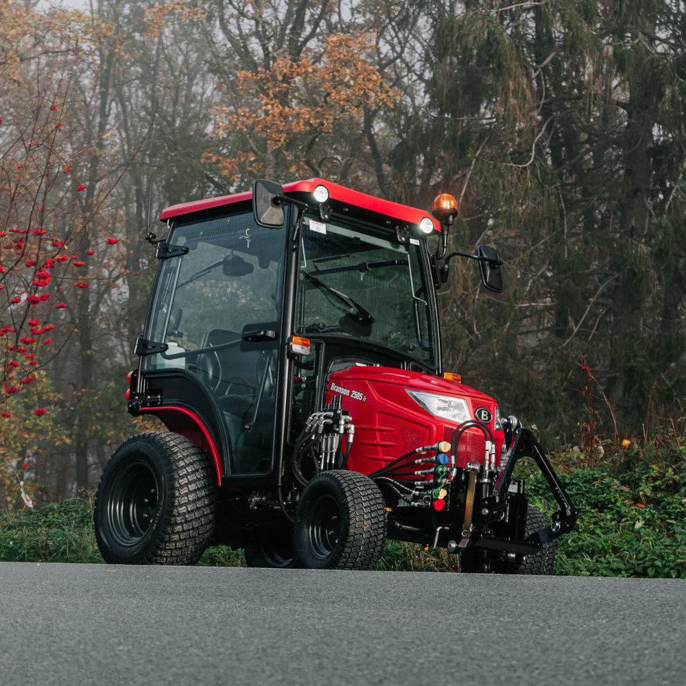 TYM Traktor als Beispiel für den Maschinenkonfigurator